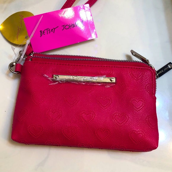 Betsey Johnson Red Faux Leather Double Zip Wristlet Embossed Heart Print NWT - Picture 2 of 10